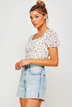 Load image into Gallery viewer, Cupped Short Sleeves Crop Top - soleilfashion